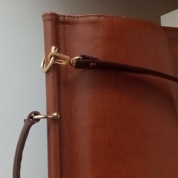 ๐ค๐ผ Briefcase Crossbody Laptop Bag | Caramel Brown | 16 x 13 inches - Picture 9 of 11